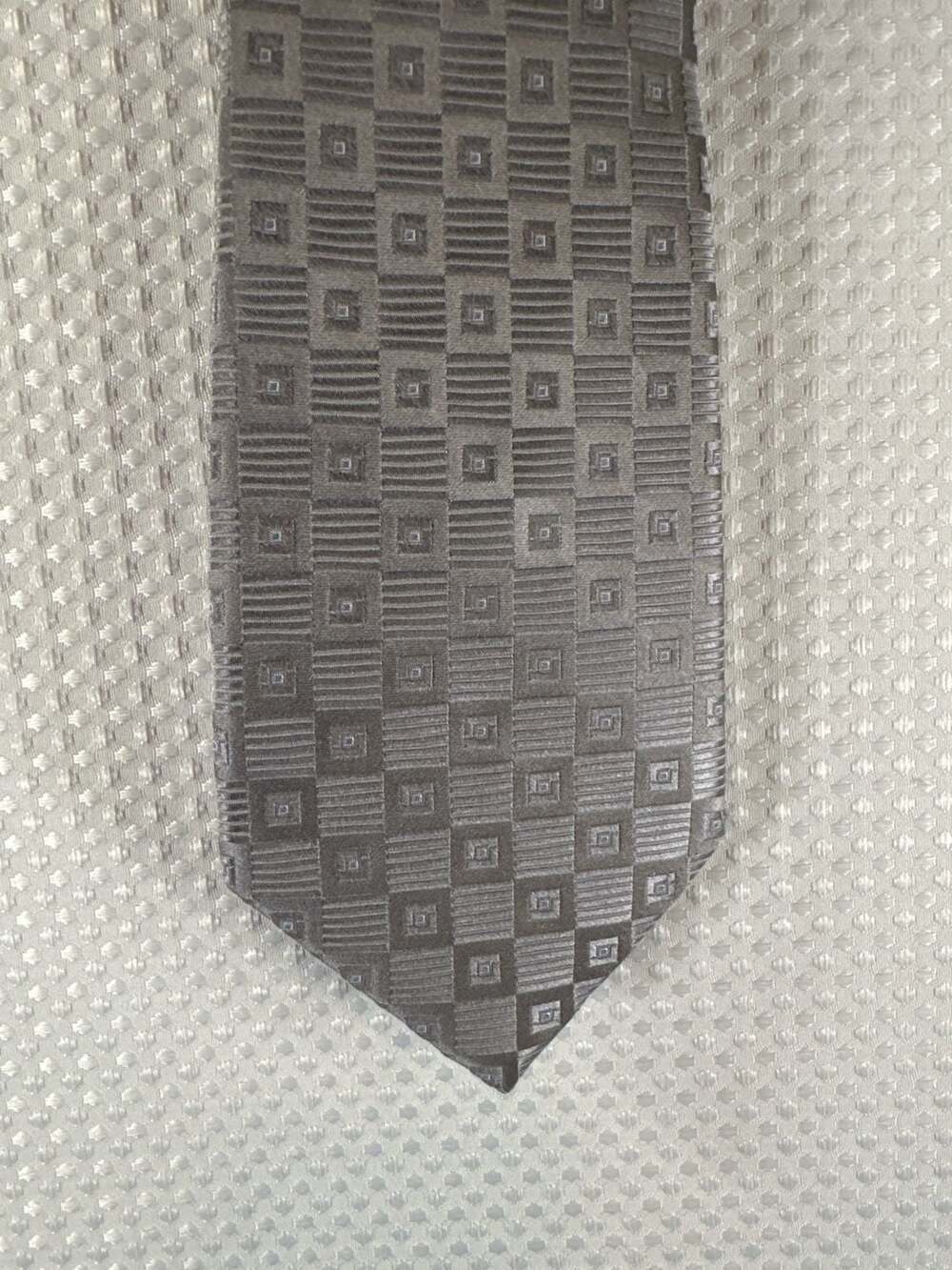 Bugatti Men's 100% Silk Silver and Black Geometric Square Pattern Necktie - Picture 1 of 6